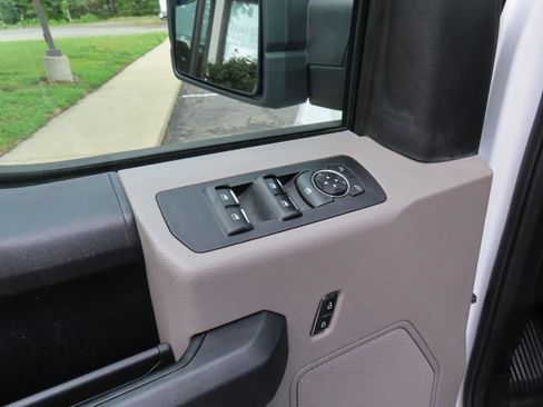 Used 2019 Ford F150 XL w/ Equipment Group 101A Mid RWD image 19