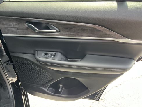 Used 2024 Jeep Grand Cherokee Limited RWD image 21