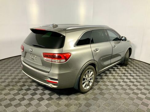 Used 2017 Kia Sorento SX image 16
