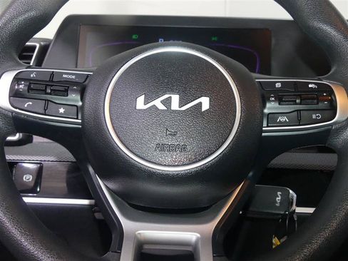 Used 2024 Kia Sportage LX FWD image 30