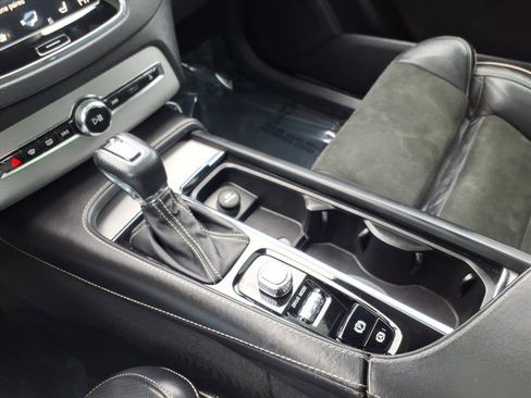 Used 2016 Volvo XC90 T6 R-Design w/ Protection Package Plus image 15