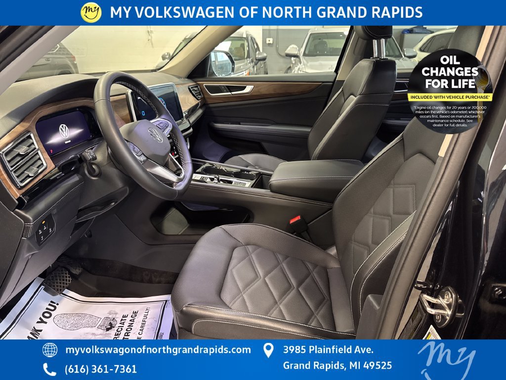 Used 2024 Volkswagen Atlas SE AWD/4WD image 10