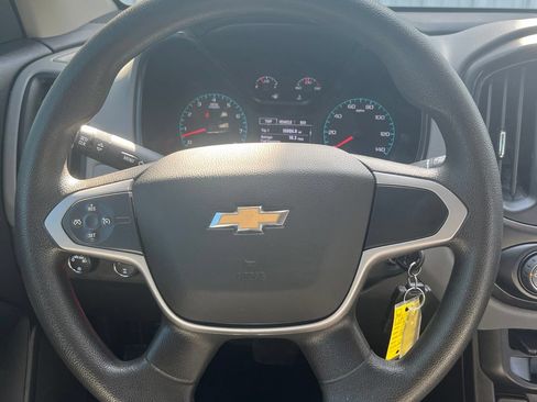 Used 2022 Chevrolet Colorado W/T w/ WT Convenience Package AWD/4WD image 18