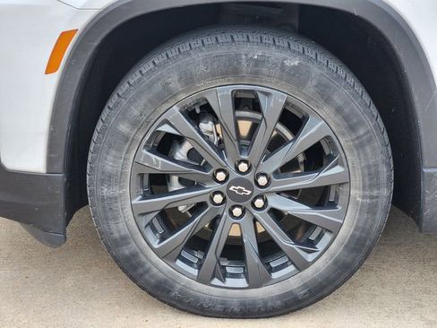 Used 2022 Chevrolet Traverse RS w/ LPO, Floor Liner Package image 10