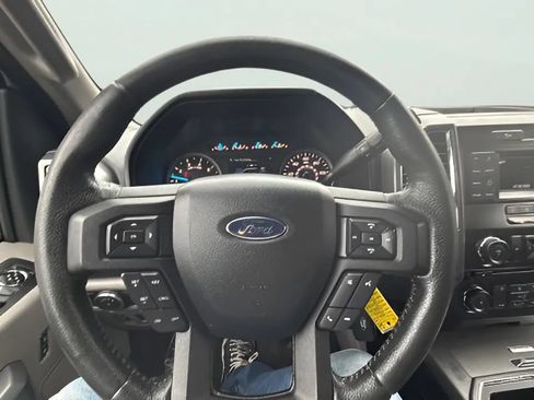 Used 2015 Ford F150 XLT w/ Equipment Group 301A Mid RWD image 12
