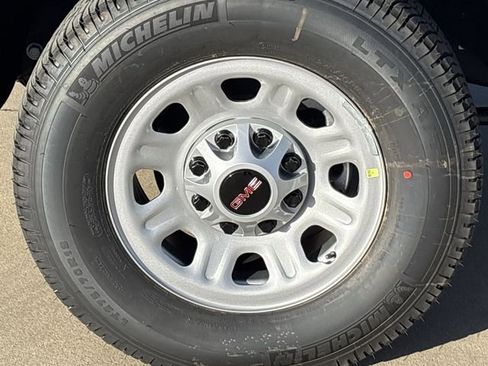New 2026 GMC Sierra 2500 Pro w/ Convenience Package AWD/4WD image 10