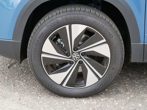 New 2026 Volkswagen Taos SE AWD/4WD image 5