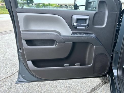 Used 2017 Chevrolet Silverado 1500 W/T AWD/4WD image 9