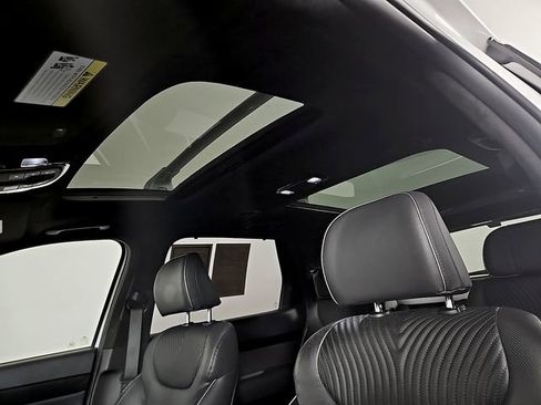 Used 2023 Hyundai Palisade Calligraphy image 14