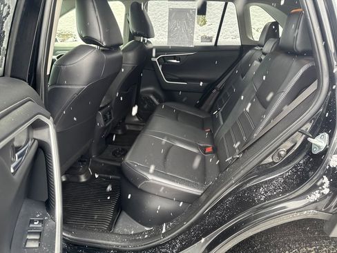 Used 2020 Toyota RAV4 Limited image 24