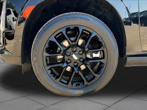 Used 2023 Cadillac Escalade Sport Platinum AWD/4WD image 11
