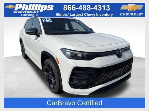 Used 2025 Volkswagen Tiguan SE R-Line AWD/4WD image 1