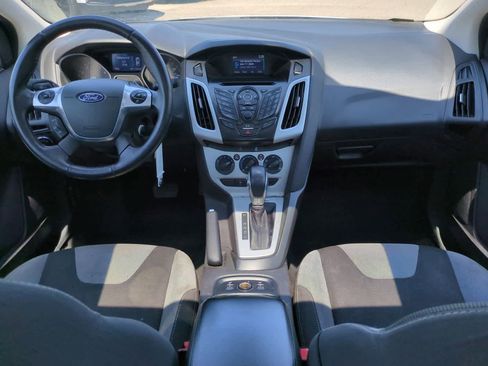 Used 2014 Ford Focus SE w/ SE Sport Package image 15