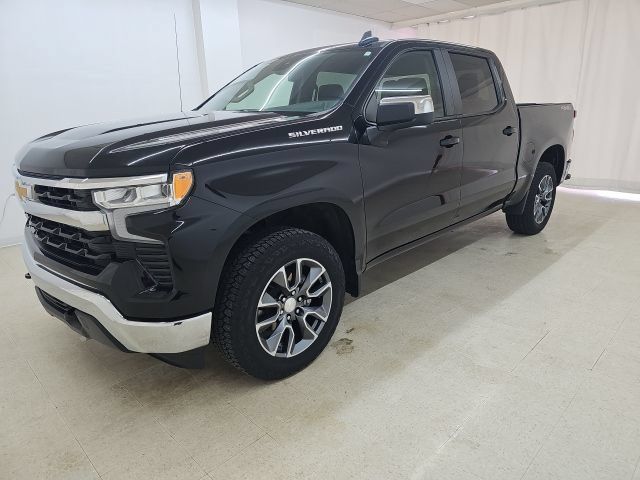 Used 2023 Chevrolet Silverado 1500 LT AWD/4WD image 27