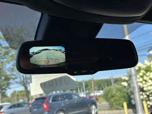 Used 2018 Toyota C-HR XLE FWD image 19