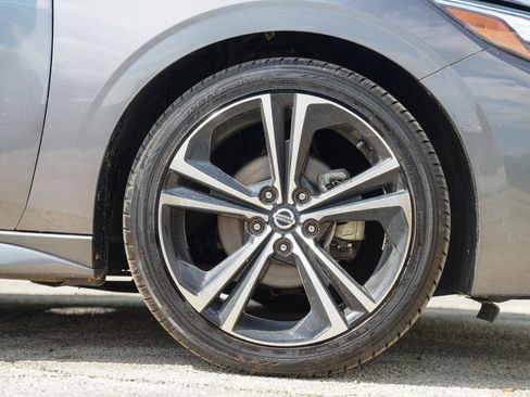 Used 2021 Nissan Sentra SR FWD image 9