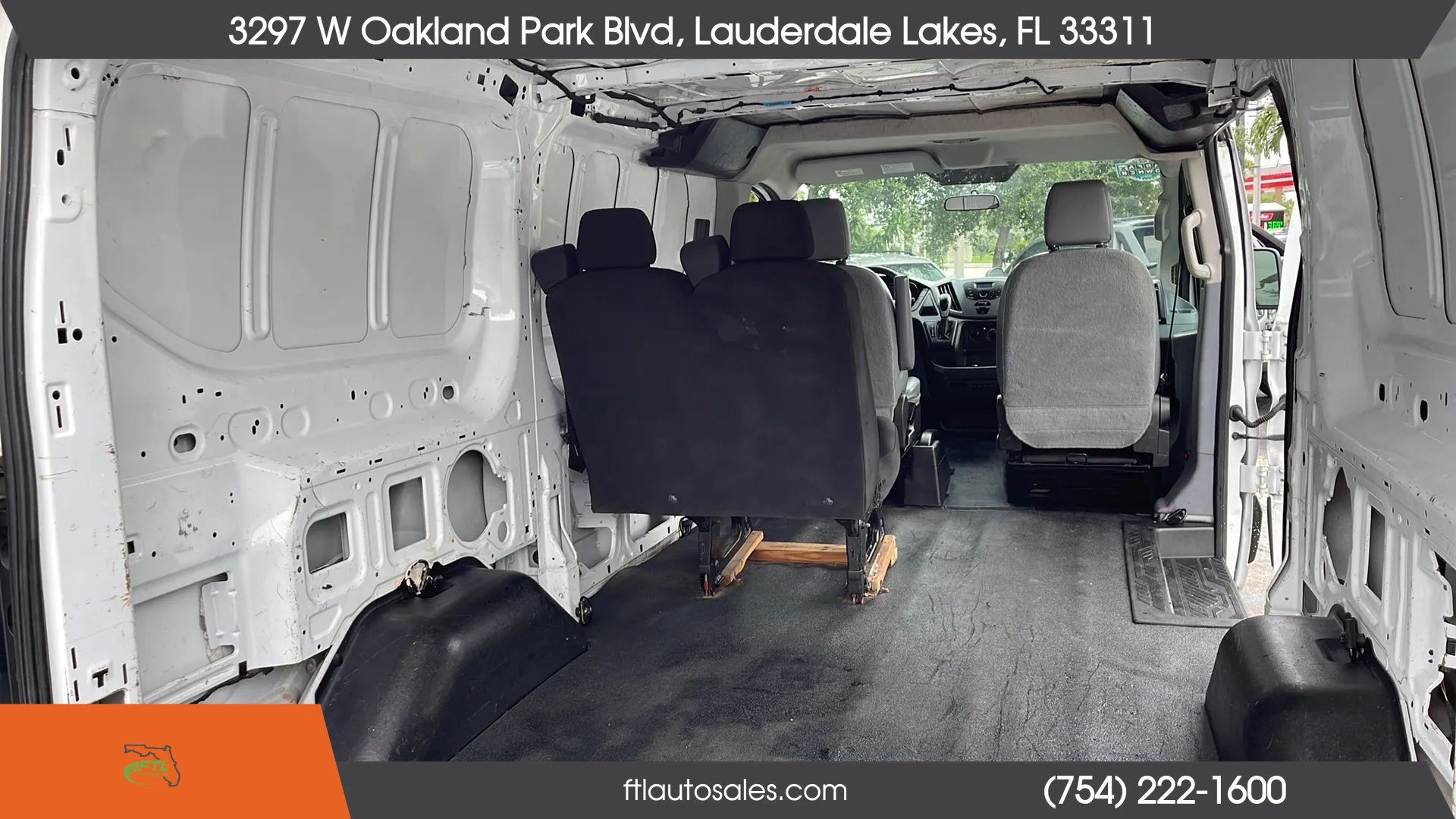 Used 2015 Ford Transit 150 130 Low Roof w/ Exterior Upgrade Package RWD image 41