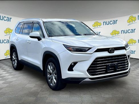Used 2024 Toyota Grand Highlander Limited image 1