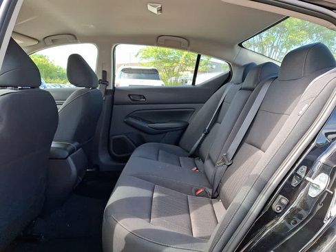 Used 2025 Nissan Altima 2.5 SV FWD image 9