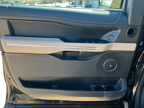 Used 2024 Ford Expedition Max Limited image 15