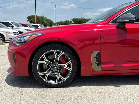 Used 2018 Kia Stinger GT2 AWD/4WD image 5