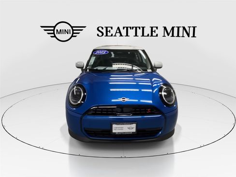 Certified 2025 MINI Cooper S image 3
