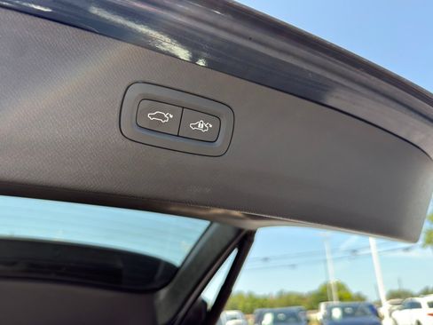 Used 2020 Volvo XC90 T6 Momentum AWD/4WD image 9