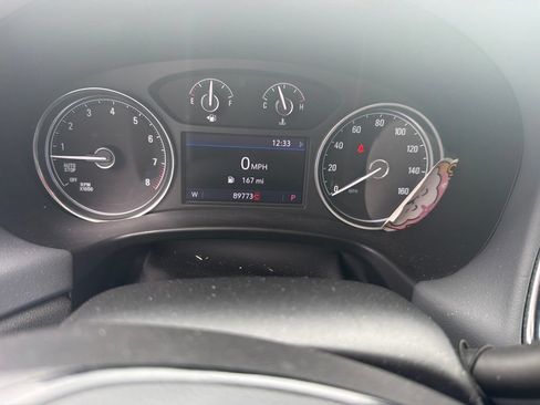 Used 2022 Buick Enclave Essence FWD image 3