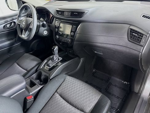 Used 2020 Nissan Rogue S FWD image 29