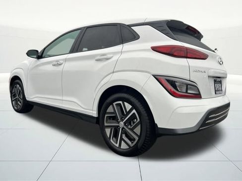 Certified 2023 Hyundai Kona SE image 3