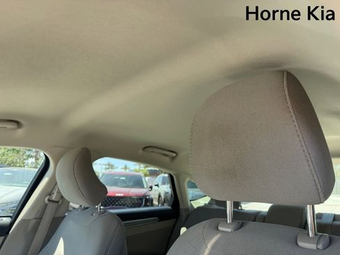 Used 2019 Ford Fusion SE FWD image 24
