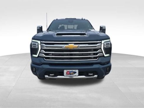Used 2026 Chevrolet Silverado 3500 High Country w/ High Country Premium Package image 3