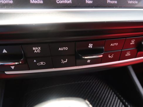 Used 2022 Maserati Levante Modena AWD/4WD image 34