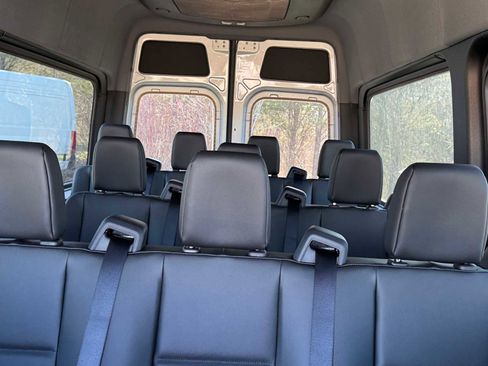 Used 2025 Mercedes-Benz Sprinter 2500 image 15