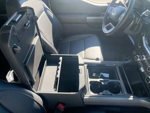 New 2026 Ford F250 Lariat w/ FX4 Off-Road Package image 43