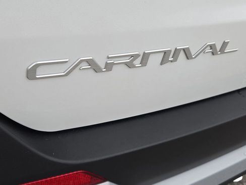 New 2026 Kia Carnival LXS image 11