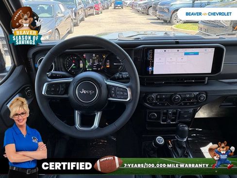 Used 2024 Jeep Wrangler High Altitude AWD/4WD image 16