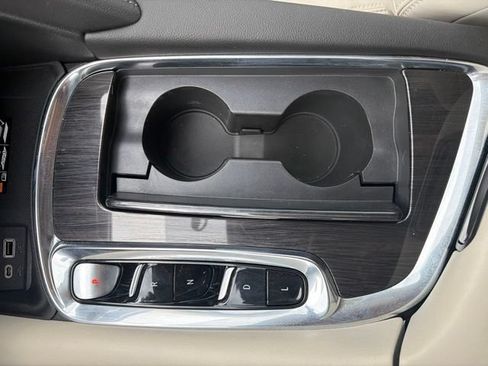 Used 2023 Buick Enclave Essence FWD image 27