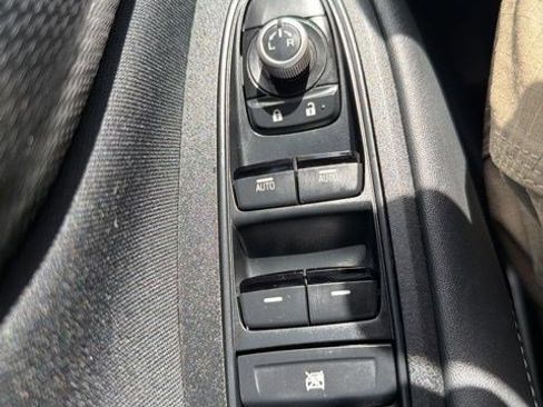 Used 2024 Subaru Outback Premium AWD/4WD image 27