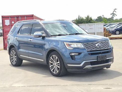 Used 2018 Ford Explorer Platinum AWD/4WD image 5