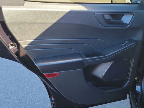 Certified 2022 Ford Escape SE w/ Convenience Package image 9