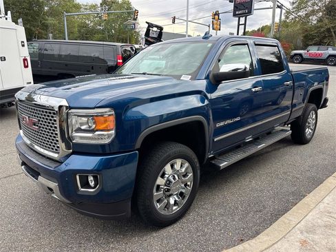Used 2016 GMC Sierra 2500 Denali w/ Duramax Plus Package image 6