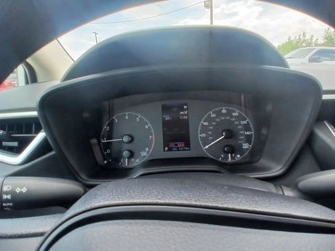 Used 2023 Toyota Corolla LE FWD image 14