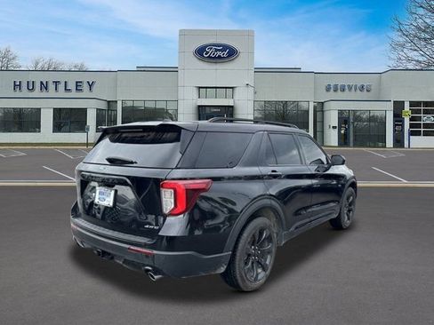 Used 2024 Ford Explorer ST-Line w/ Class IV Trailer Tow Package AWD/4WD image 4