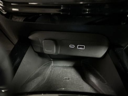 Certified 2024 Chevrolet Trax ACTIV w/ Sunroof Package FWD image 34