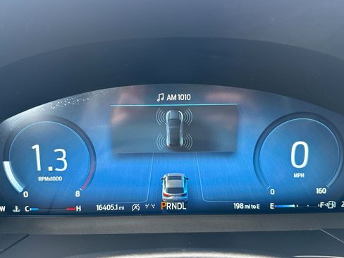 Used 2025 Ford Escape Platinum image 27