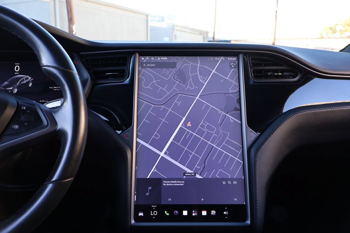 Used 2018 Tesla Model X 75D AWD/4WD image 17