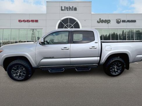Used 2023 Toyota Tacoma SR5 image 3
