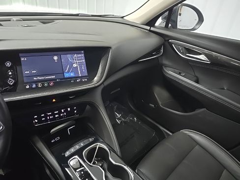 Used 2021 Buick Envision Essence w/ Technology Package I image 26