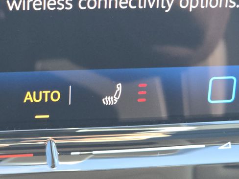 New 2026 Volkswagen Tiguan SE image 10